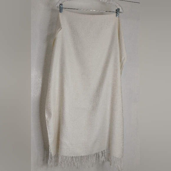 CHRISTIAN DIOR WRAP - Picture 2 of 10